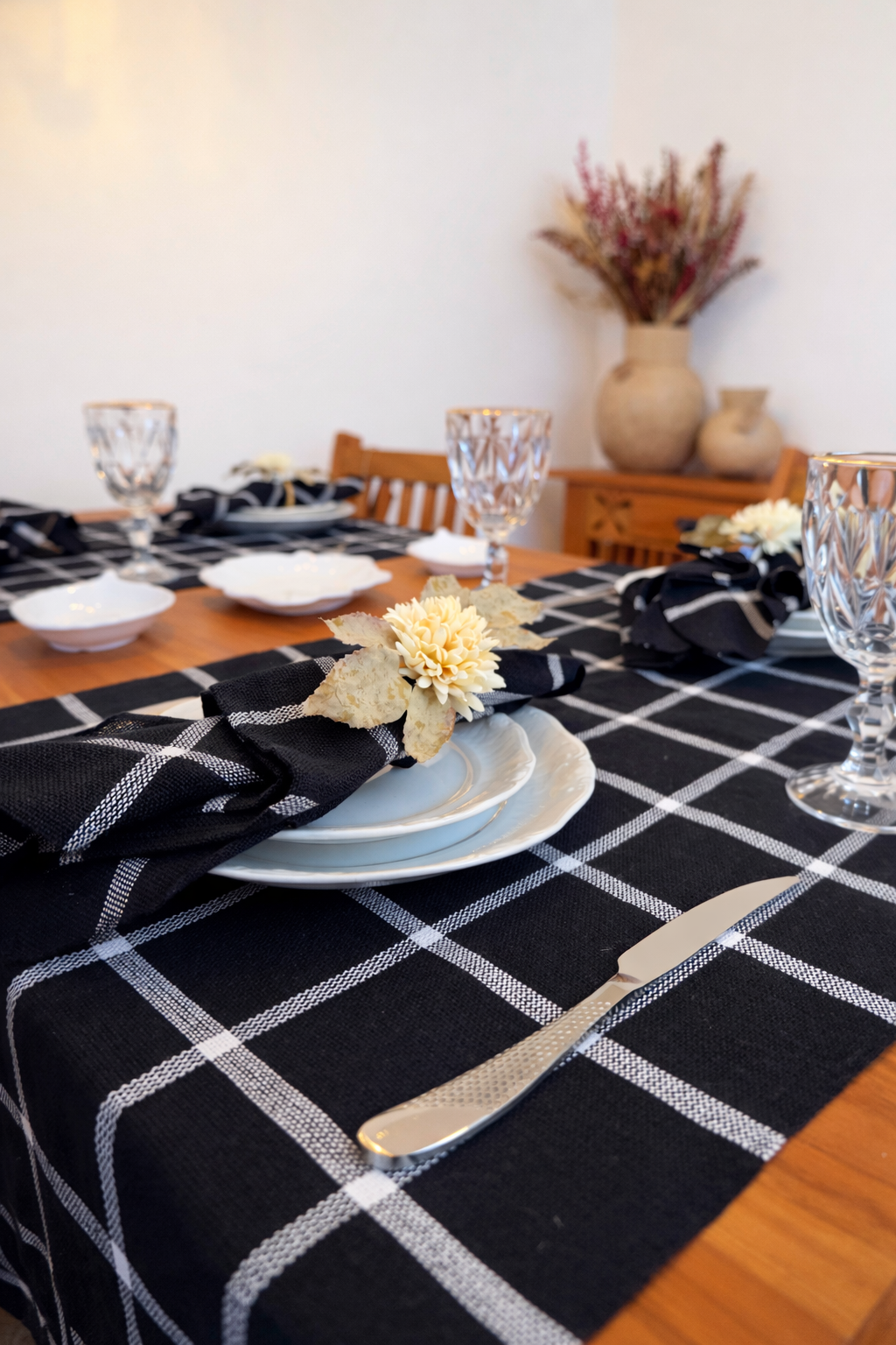 Trilho de Mesa + Guardanapo Estilo Contemporâneo - Preto