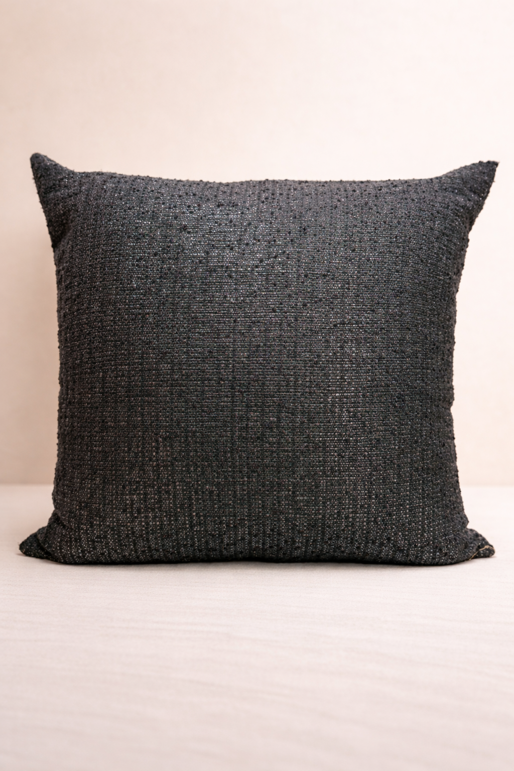 Almofada Decorativa Preta – Conforto e Sofisticação
